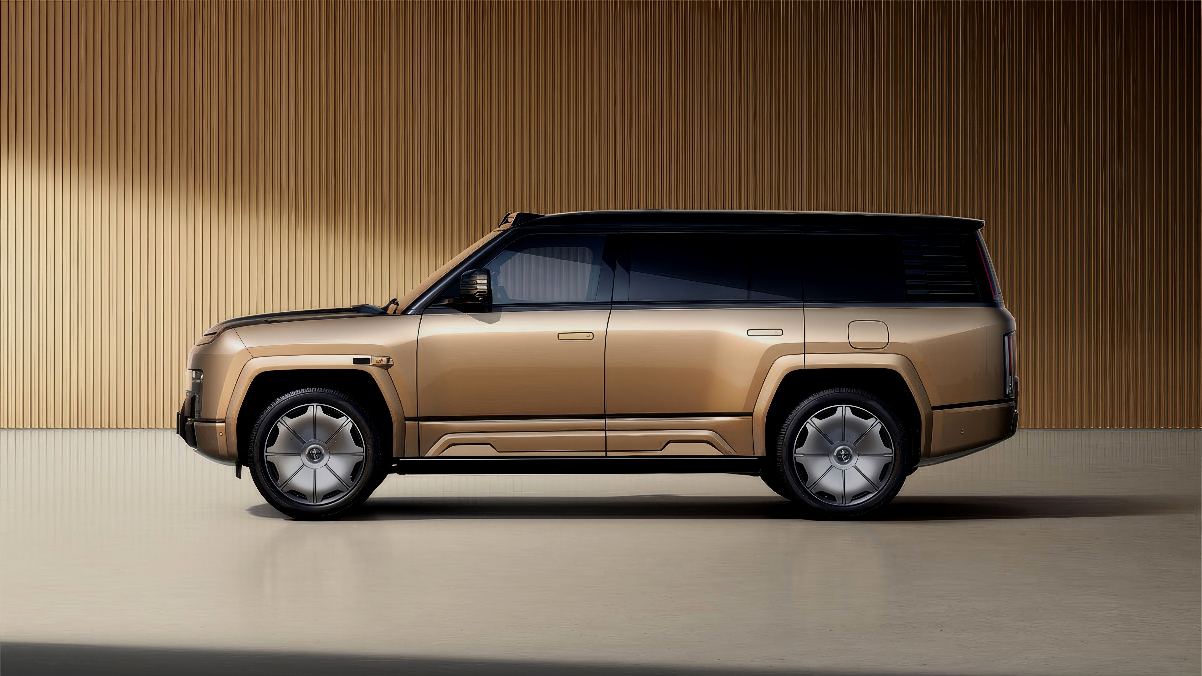 Yangwang U8L  side view