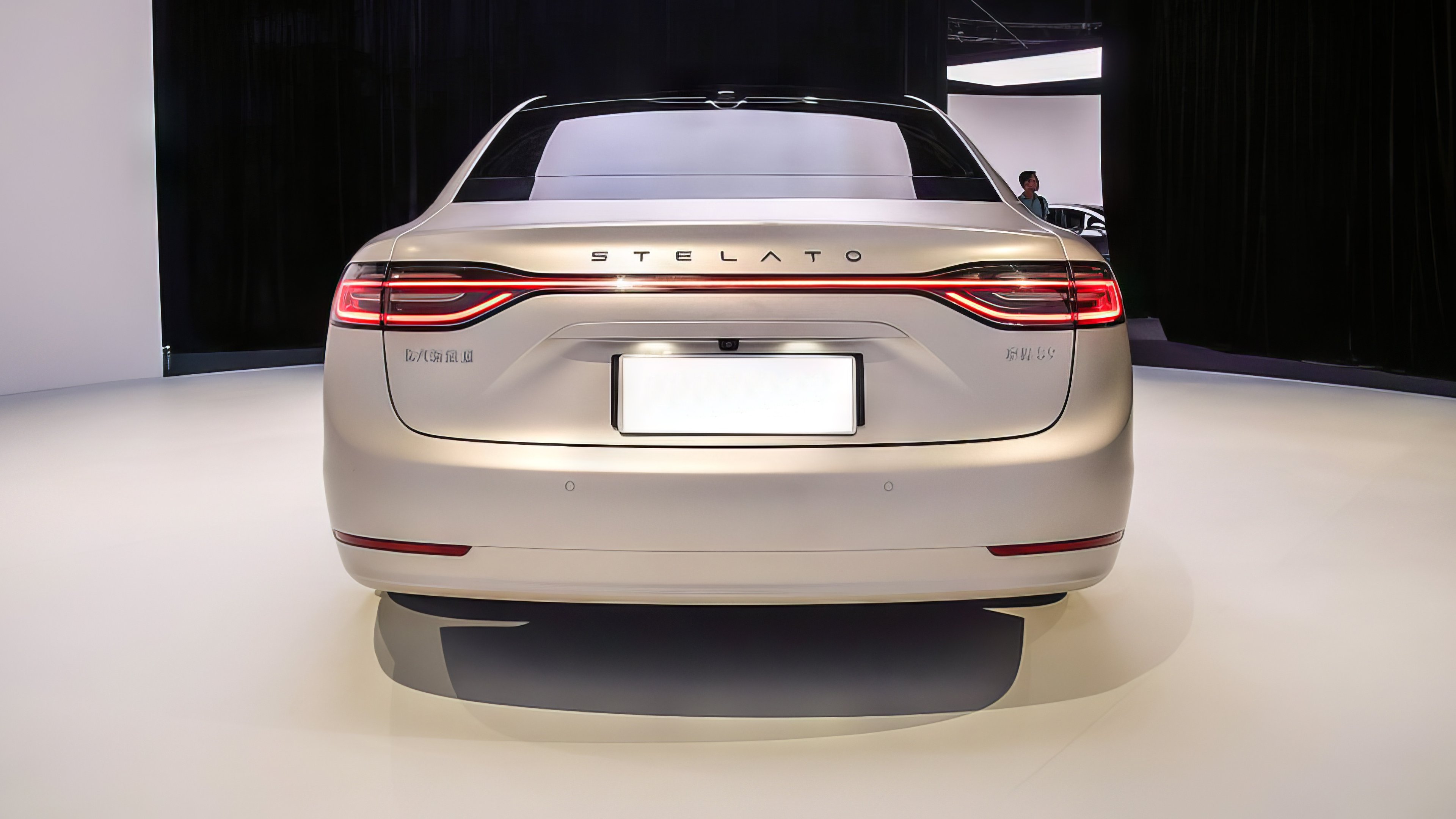 Stelato S9  rear view