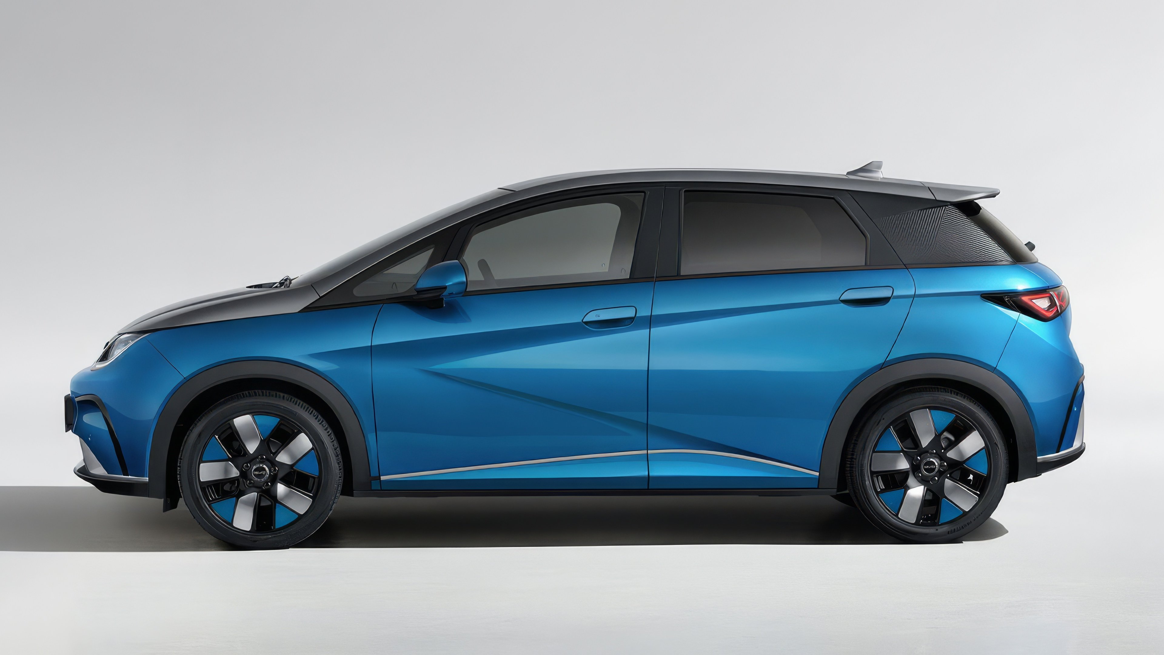 BYD Dolphin  side view