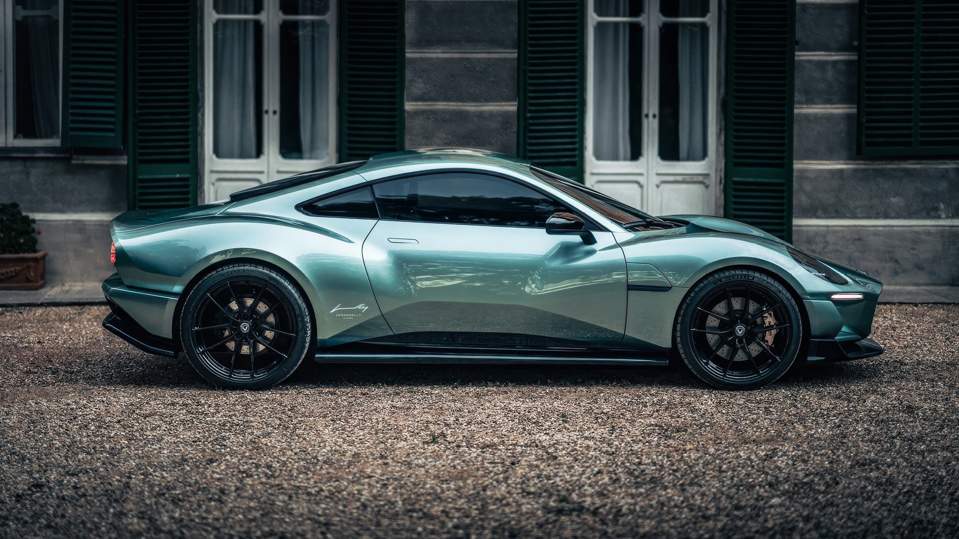 Caterham Project V  side view